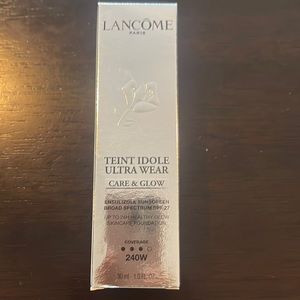 Lancôme Teint Idole Ultra Wear Care & Glow